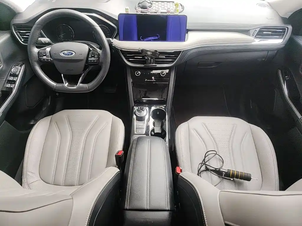 Ford Escape 2022 — фото 10