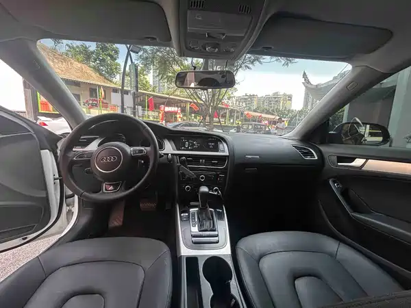 Audi A5 2015