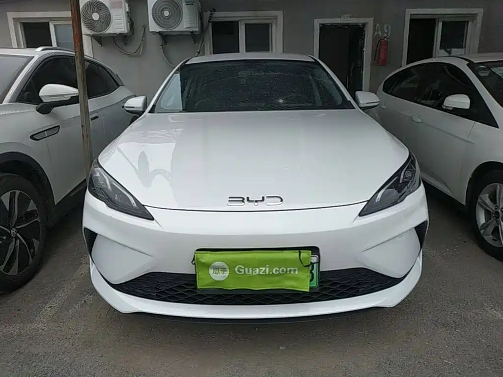 BYD Seal 05 DM-i 2025 — фото 3