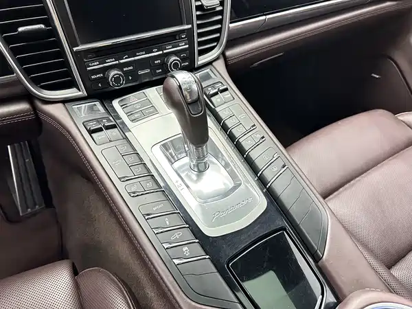 Porsche Panamera 2016