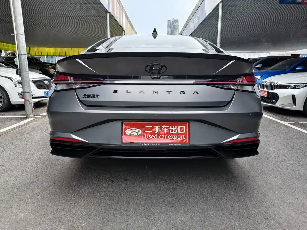 Hyundai Elantra 2023