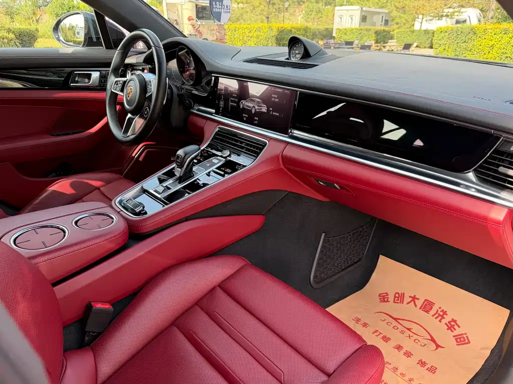 Porsche Panamera 2020 — фото 18