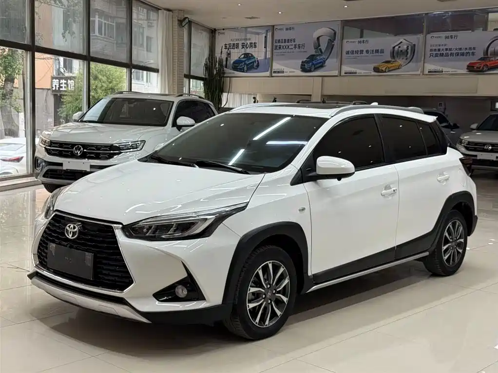Toyota Yaris L 2022