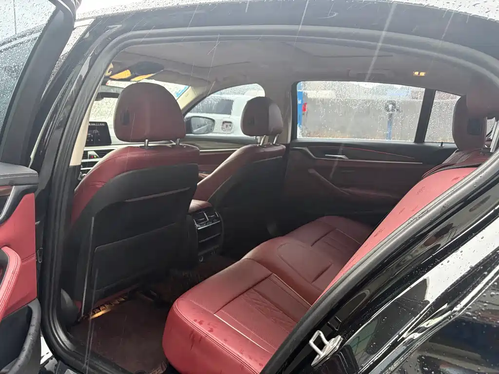 BMW 5 Series 2021