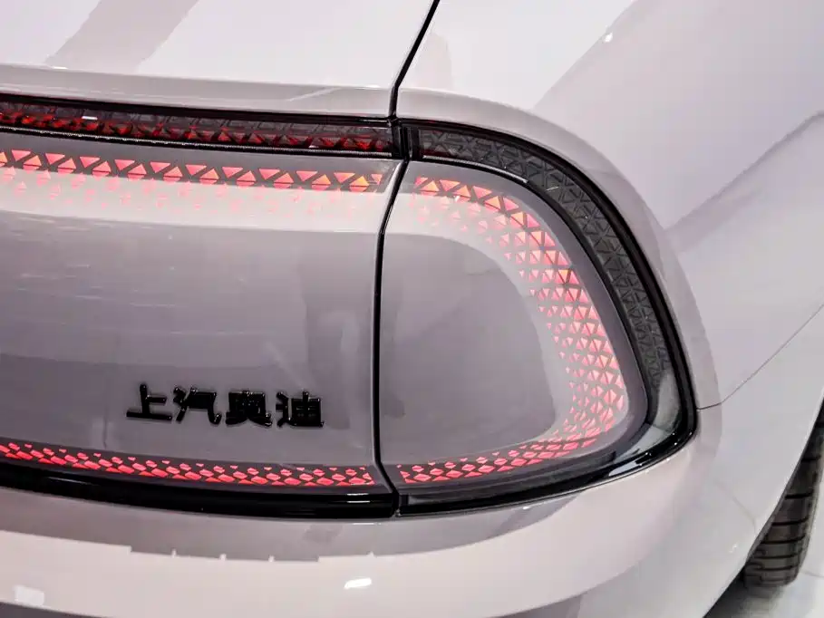 Audi E5 Sportback 2025 — фото 30
