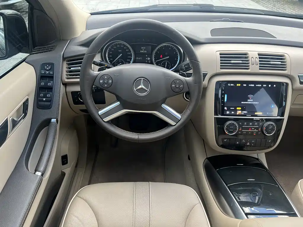 Mercedes-Benz R-Class 2017 — фото 8