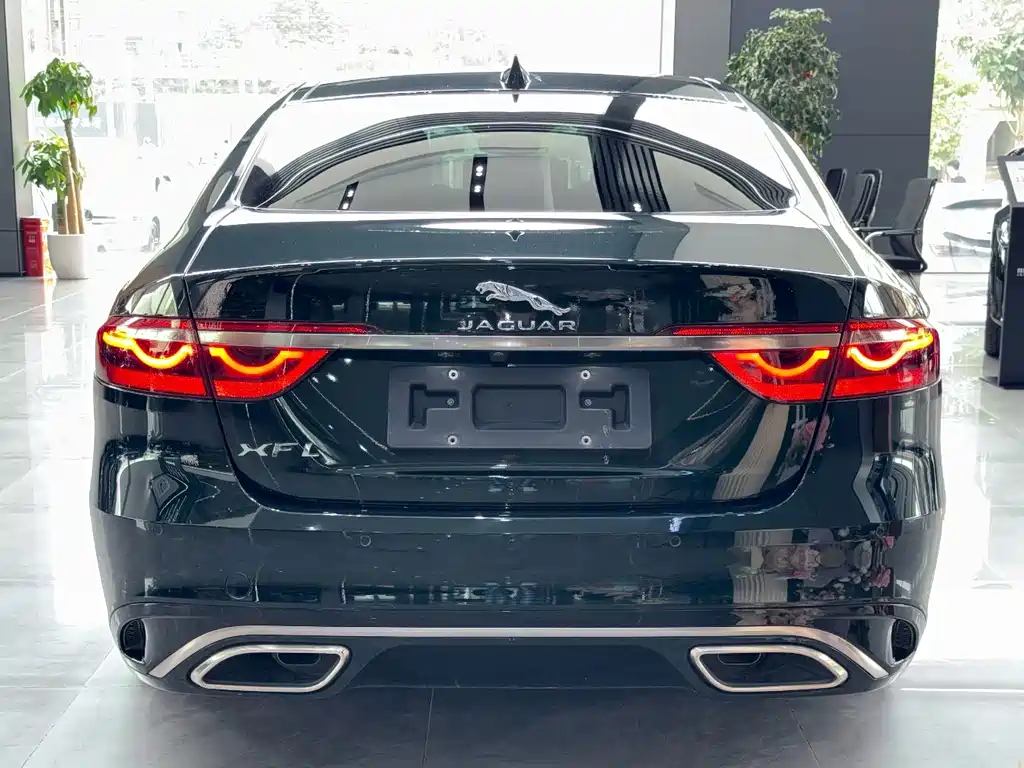 Jaguar XFL 2023 — фото 10