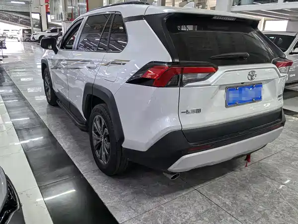 Toyota RAV4 2023