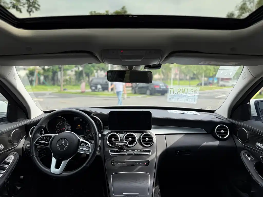 Mercedes-Benz C-Class 2018 — фото 13