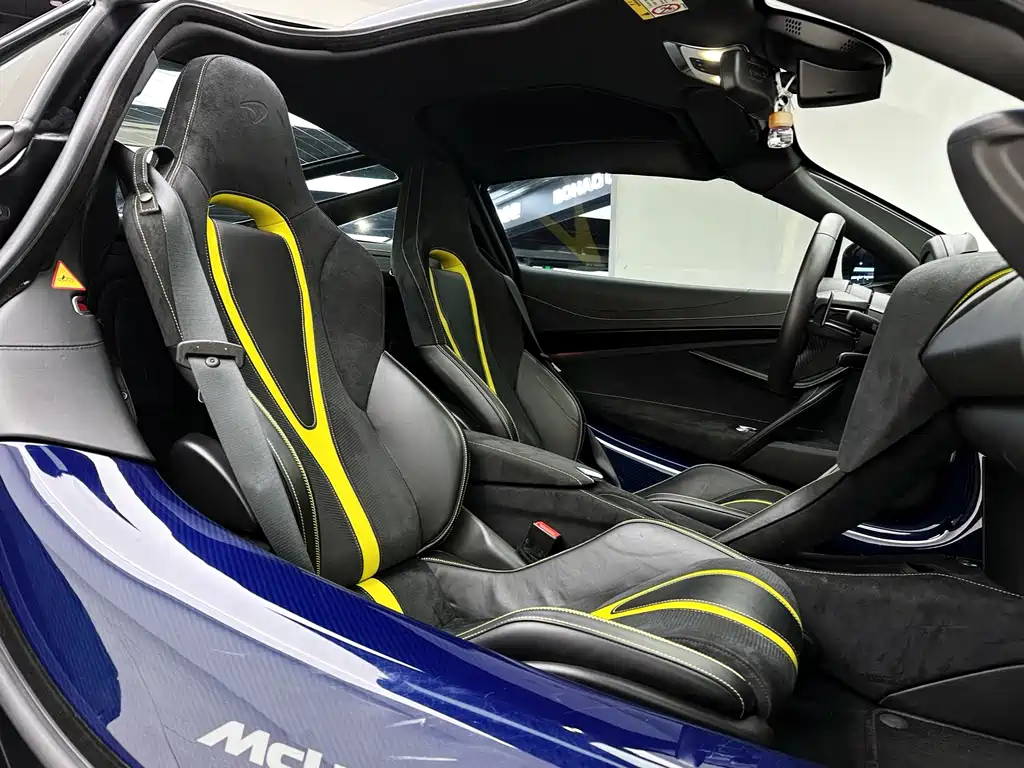 McLaren 720S 2019 — фото 14