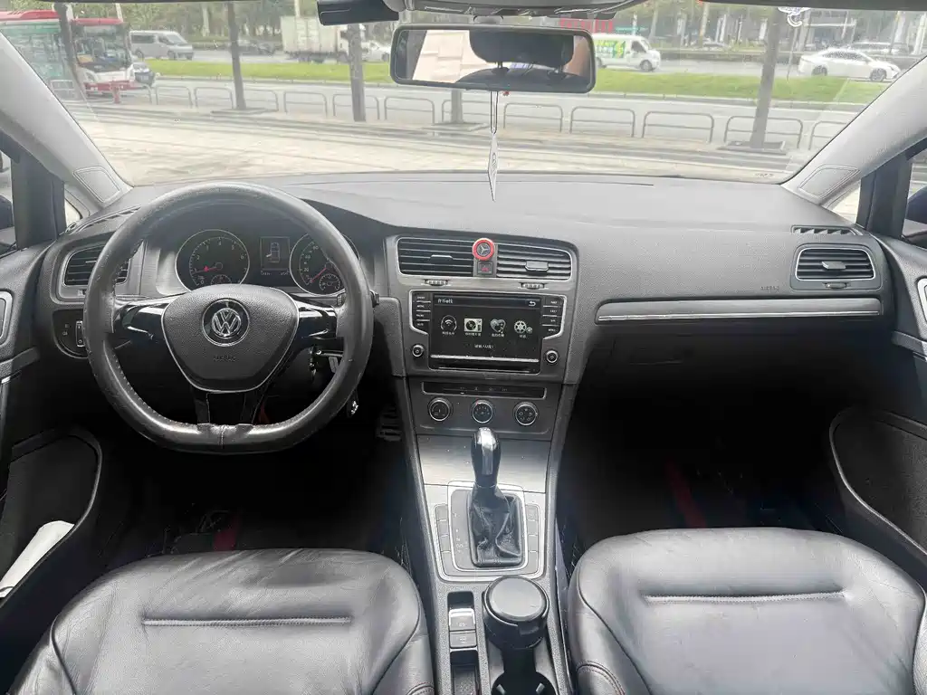 Volkswagen Golf 2014