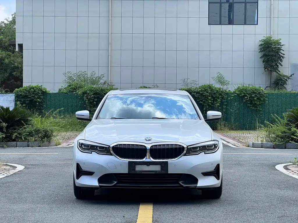 BMW 3 Series 2021