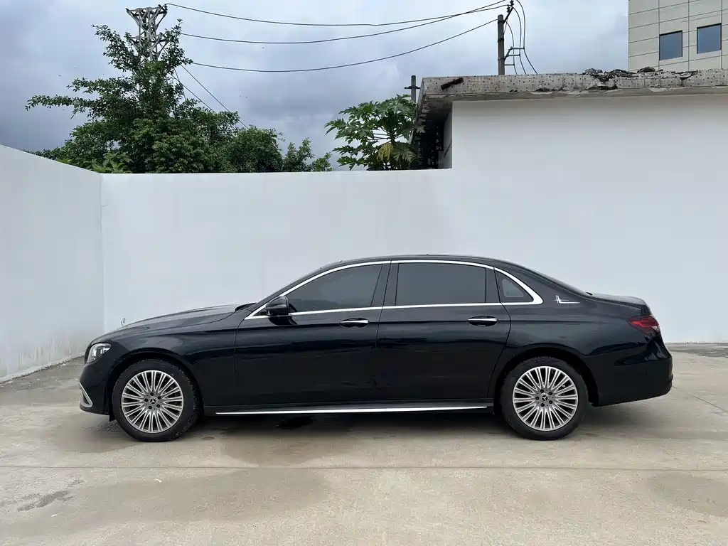 Mercedes-Benz E-Class 2021 — фото 13