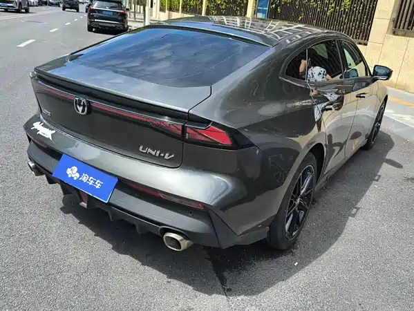 Changan UNI-V 2022