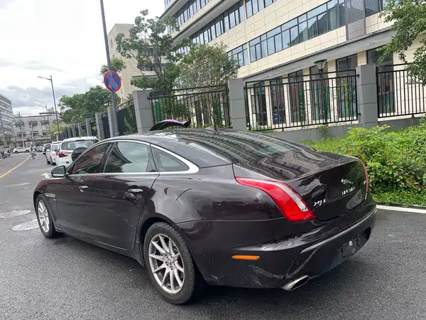 Jaguar XJ 2013