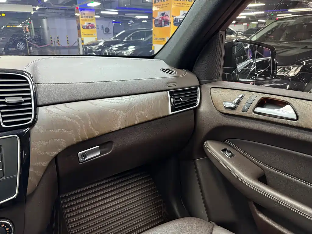 Mercedes-Benz GLE 2018 — фото 26