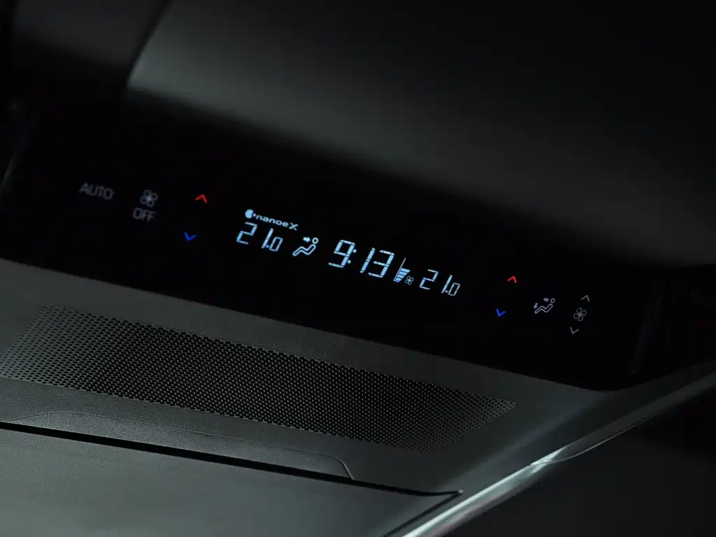 Toyota Wilfa 2023 — фото 12