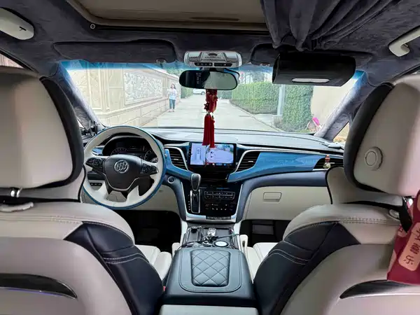 Buick GL8 2017