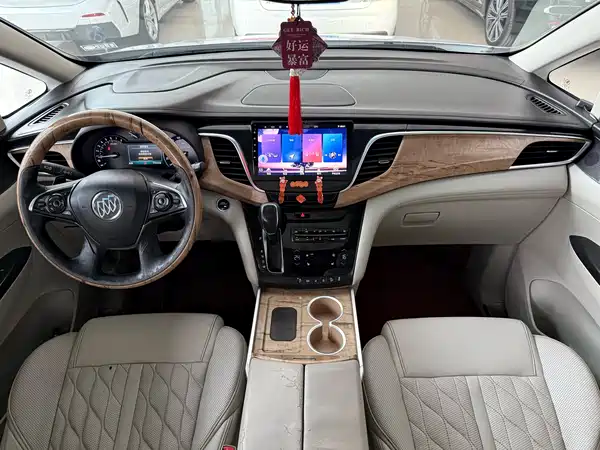 Buick GL8 2018