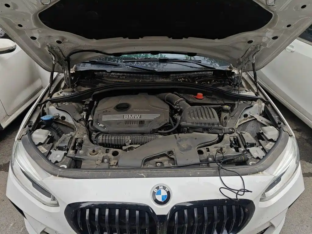 BMW 1 Series 2022 — фото 11