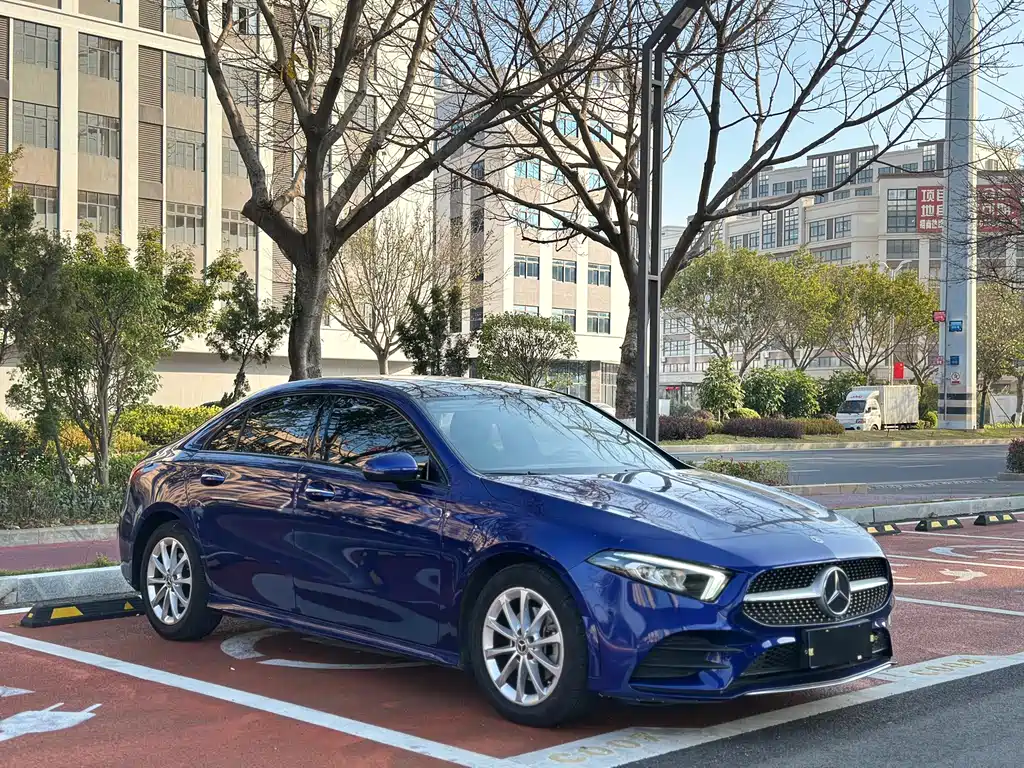 Mercedes-Benz A-Class 2020 — фото 3
