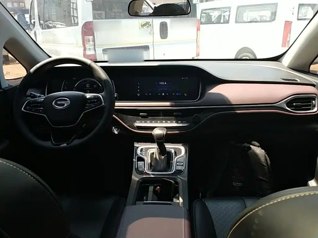 GAC Trumpchi M6 2022 — фото 10
