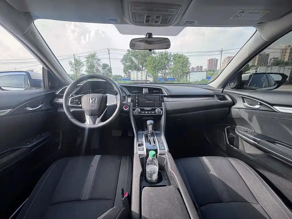 Honda Civic 2020 — фото 10