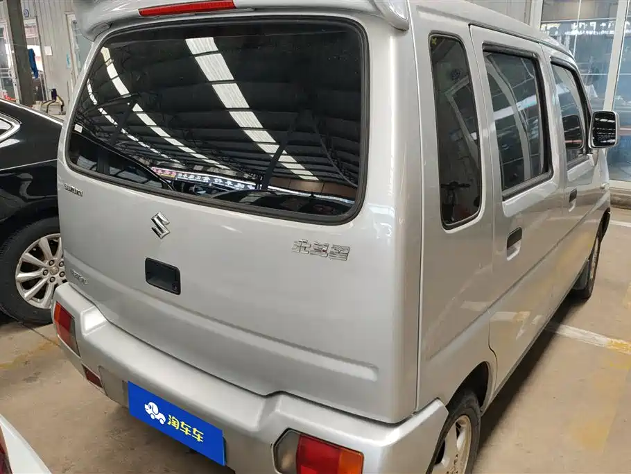 Suzuki Wagon R 2015