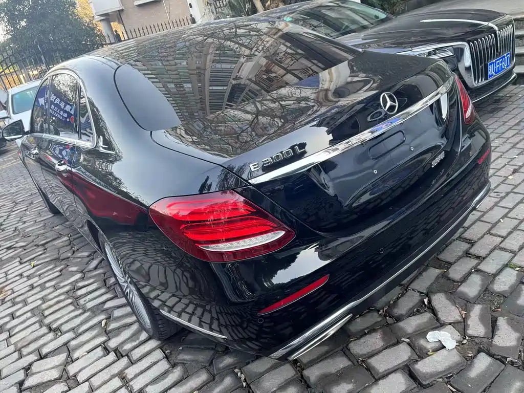 Mercedes-Benz E-Class 2019 — фото 14