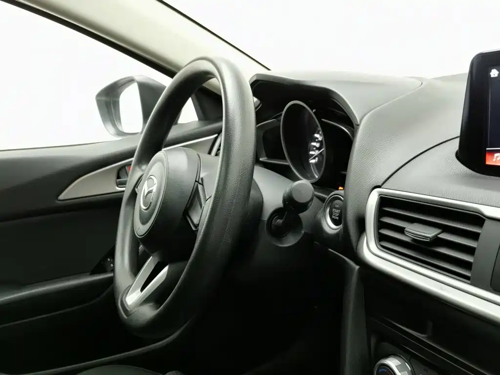 Mazda 3 Axela 2017 — фото 22