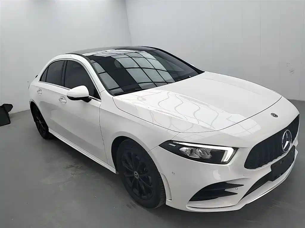 Mercedes-Benz A-Class 2019 — фото 4