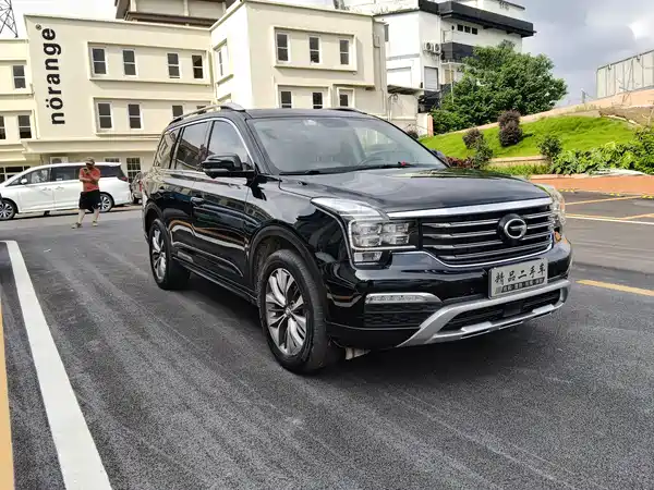 GAC Trumpchi GS8 2017