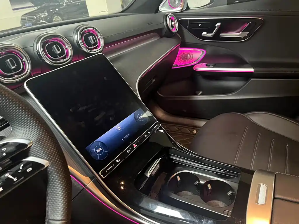 Mercedes-Benz C-Class 2023 — фото 15