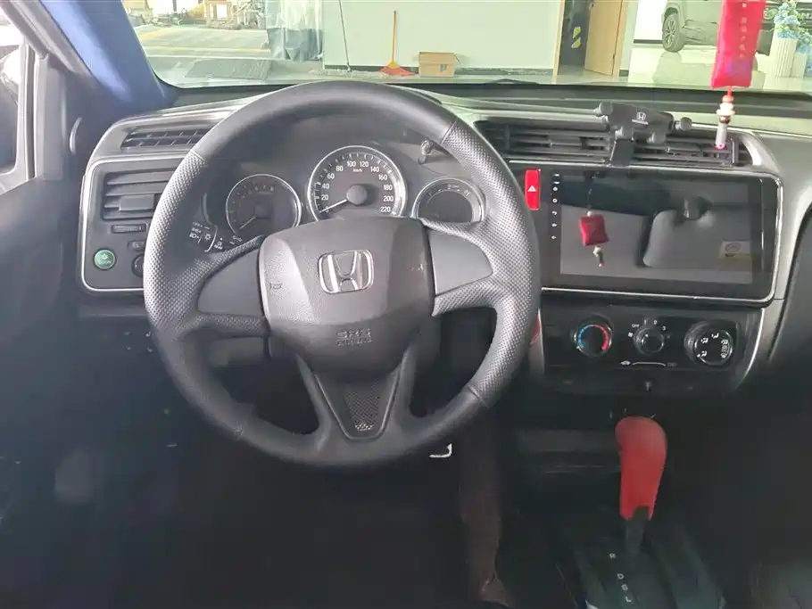 Honda City 2017 — фото 15
