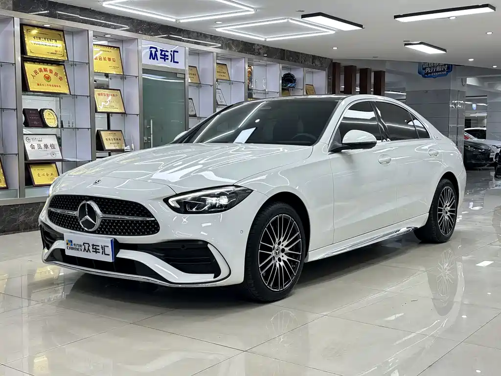 Mercedes-Benz C-Class 2024 — фото 1