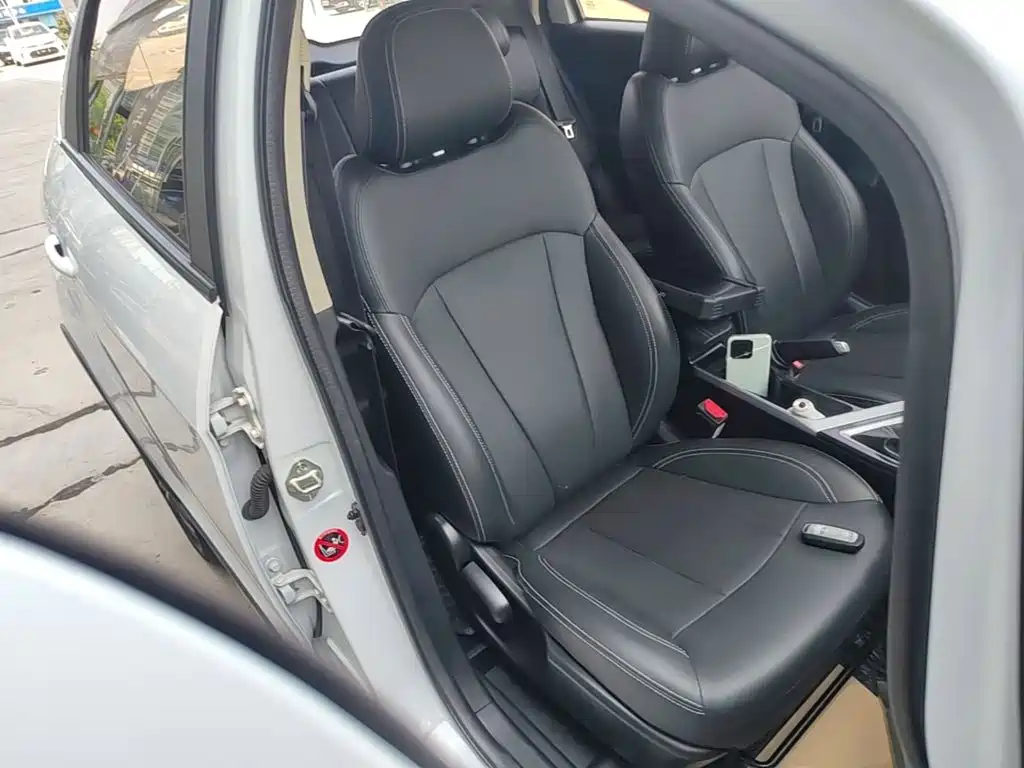 Geely Vision X3 2020 — фото 25
