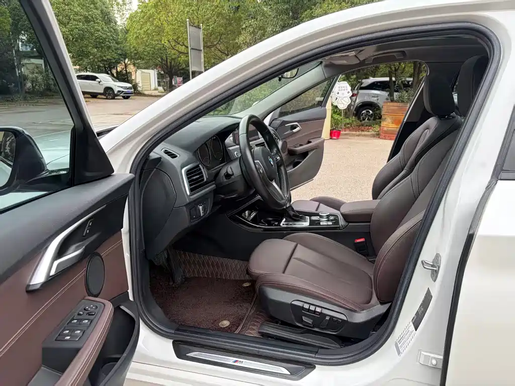 BMW 1 Series 2019