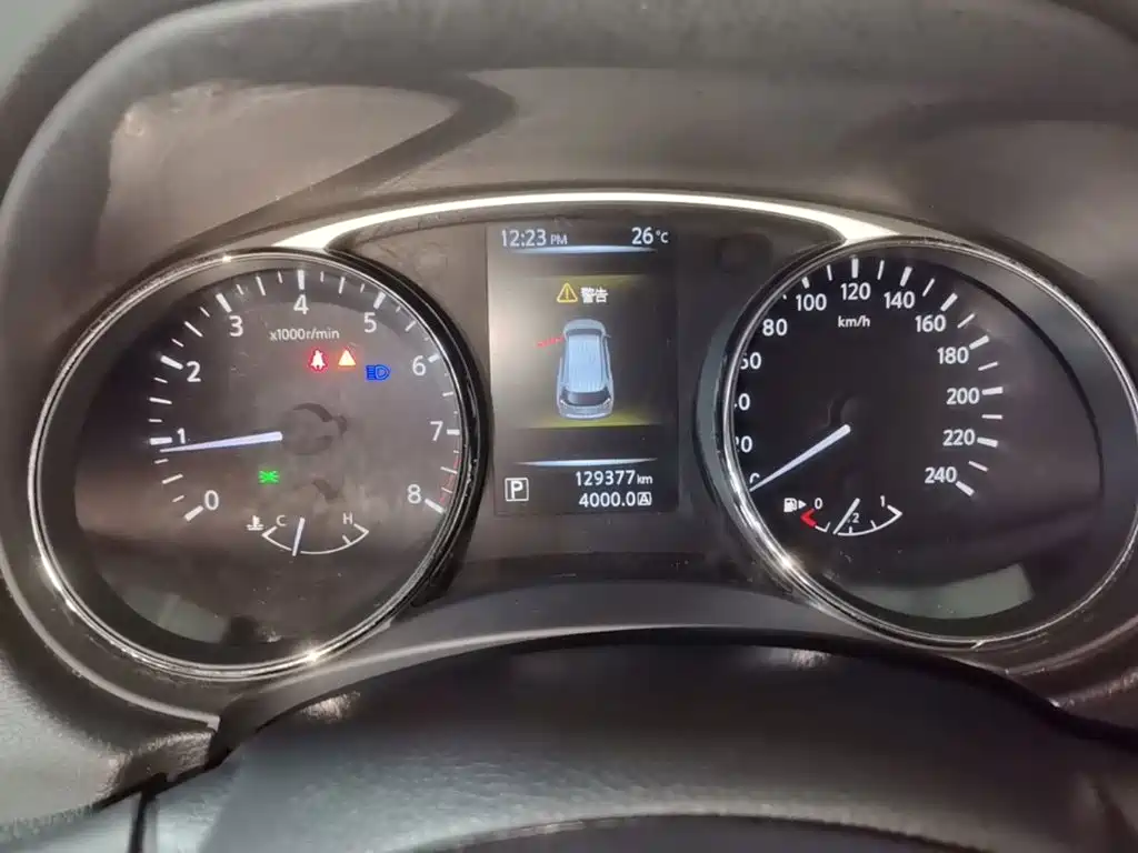 Nissan X-Trail 2015 — фото 12
