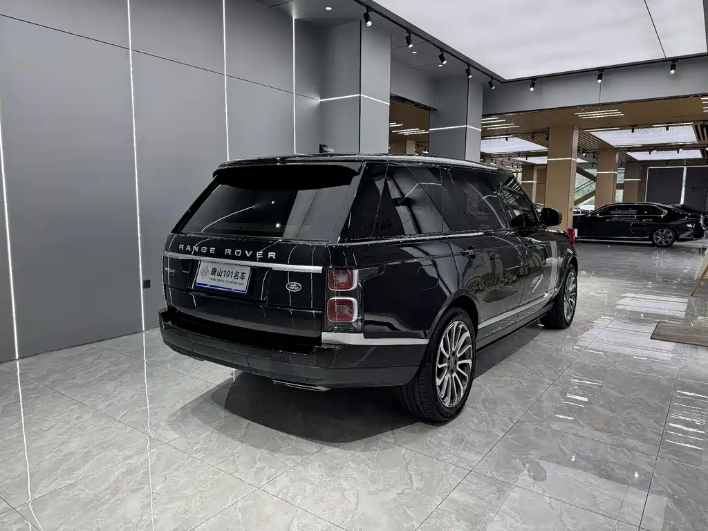 Land Rover Range Rover 2021 — фото 18