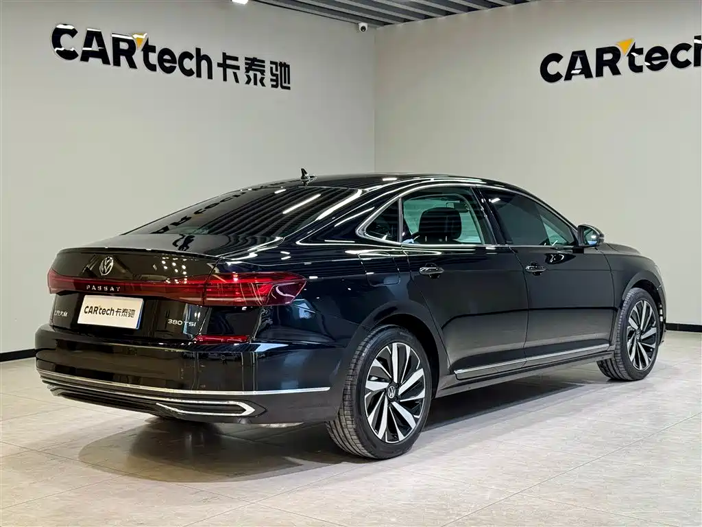 Volkswagen Passat 2025 — фото 4