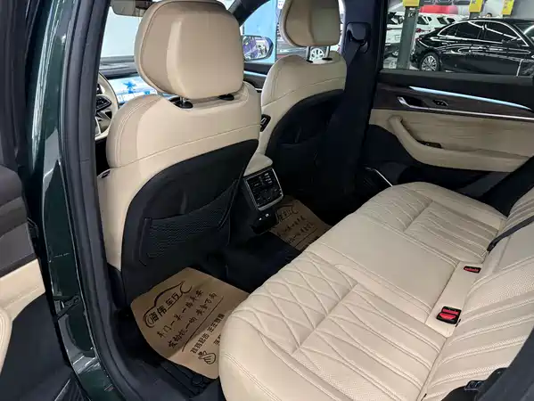 Geely Xingyue L 2025