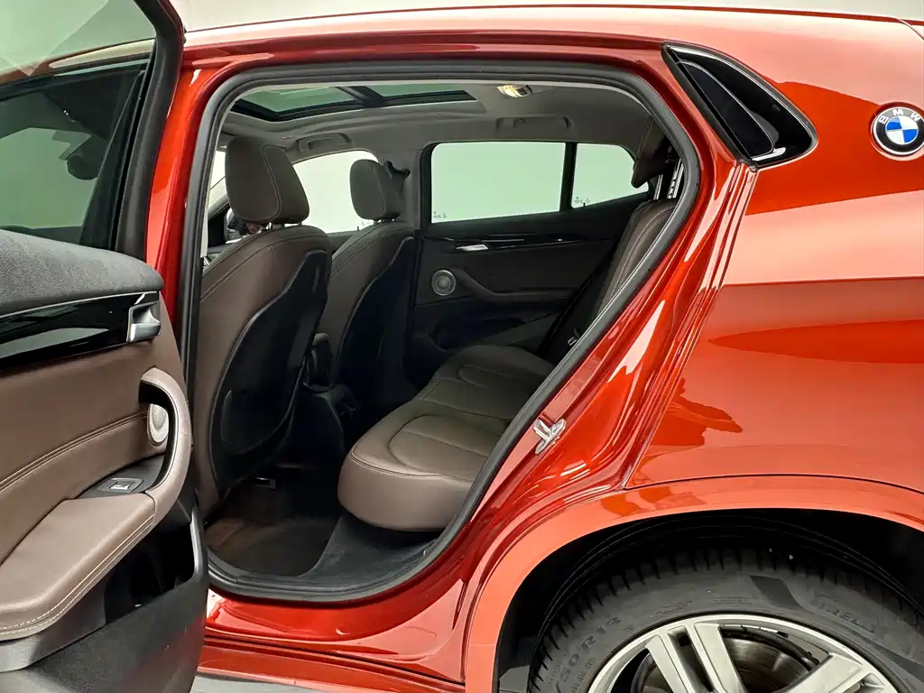 BMW X2 2022 — фото 8