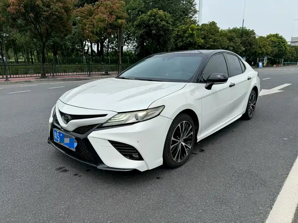 Toyota Camry 2018