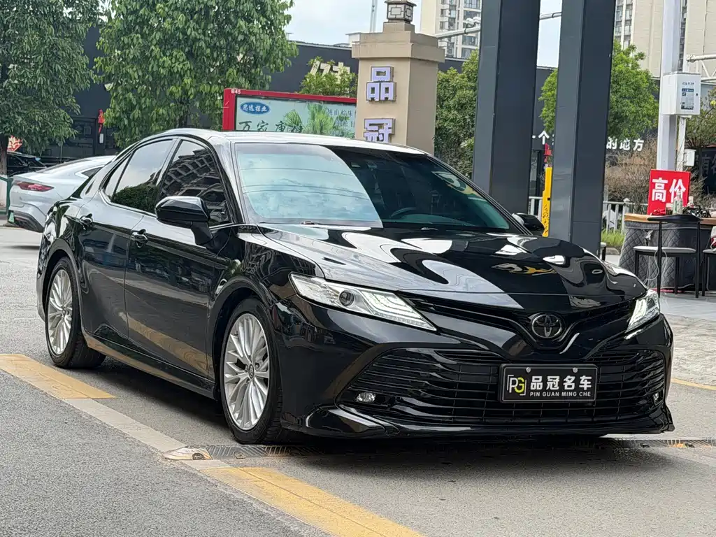 Toyota Camry 2020 — фото 3
