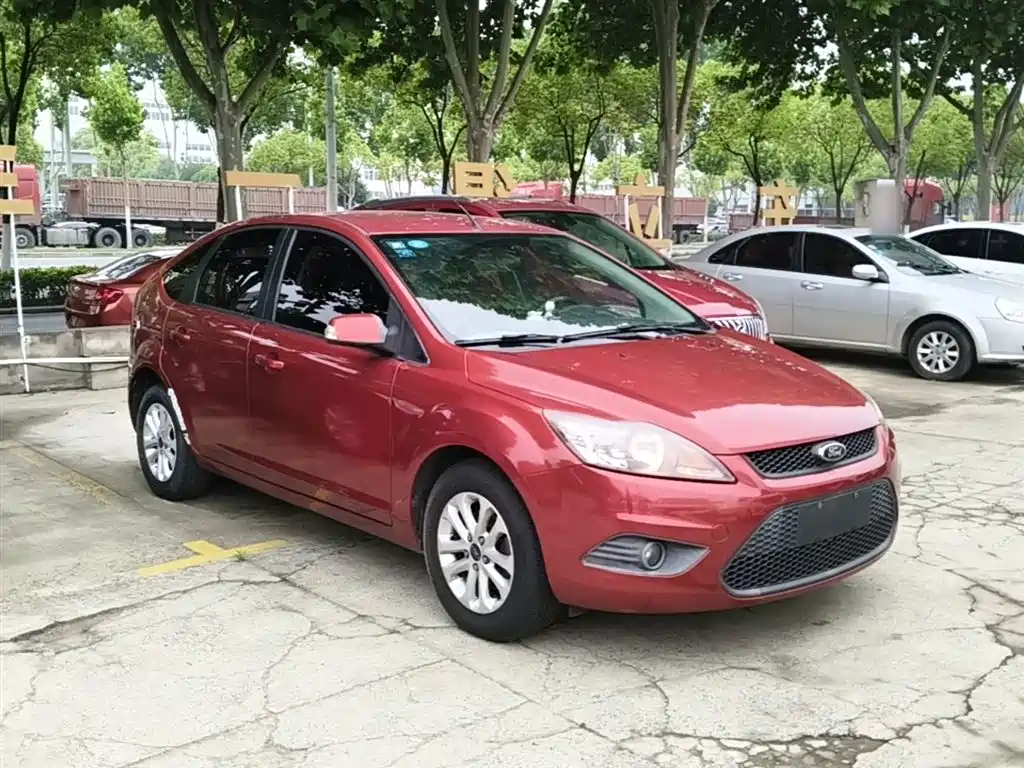 Ford Focus 2015 — фото 4