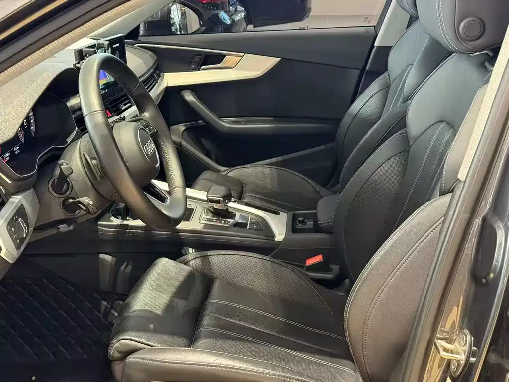 Audi A4L 2021