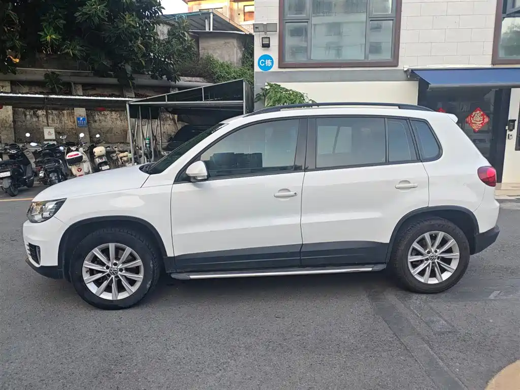Volkswagen Tiguan 2015 — фото 3