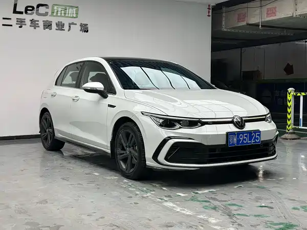 Volkswagen Golf 2023