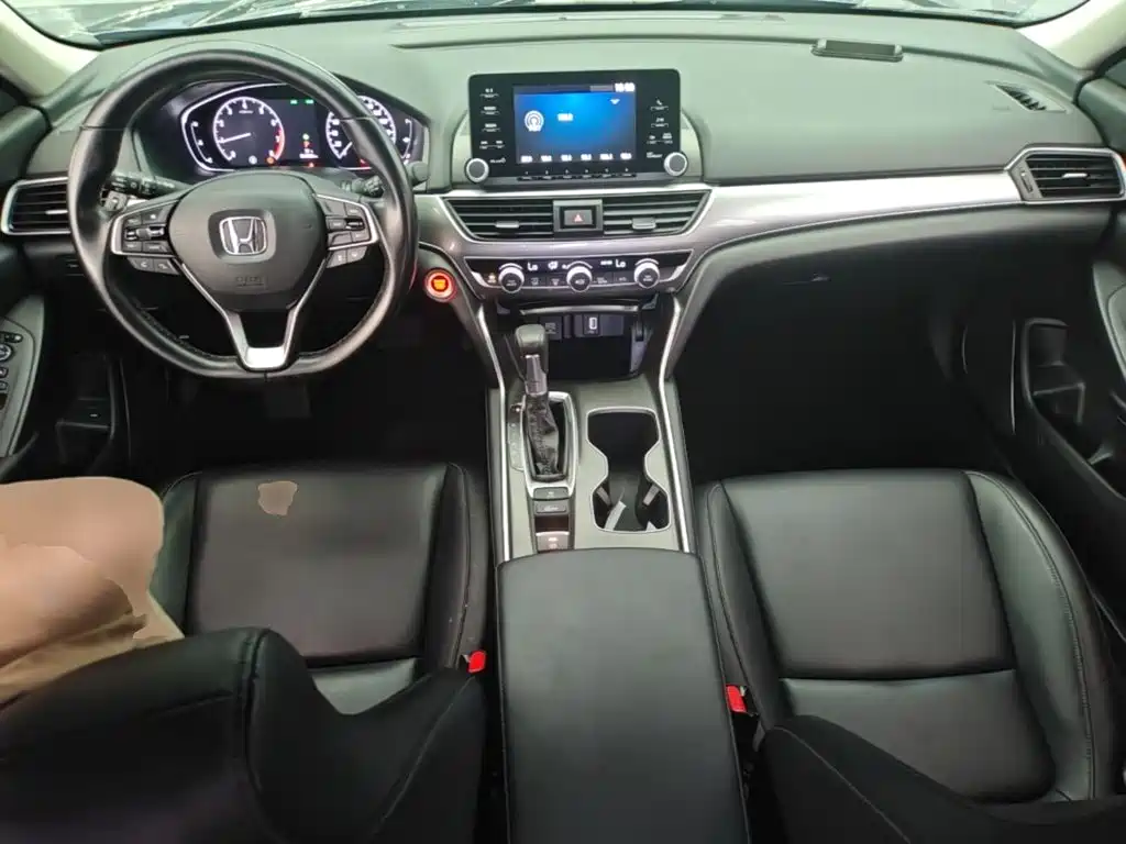 Honda Accord 2020 — фото 10