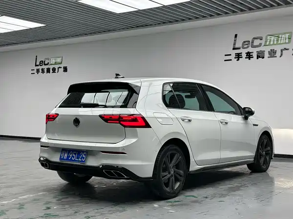 Volkswagen Golf 2023